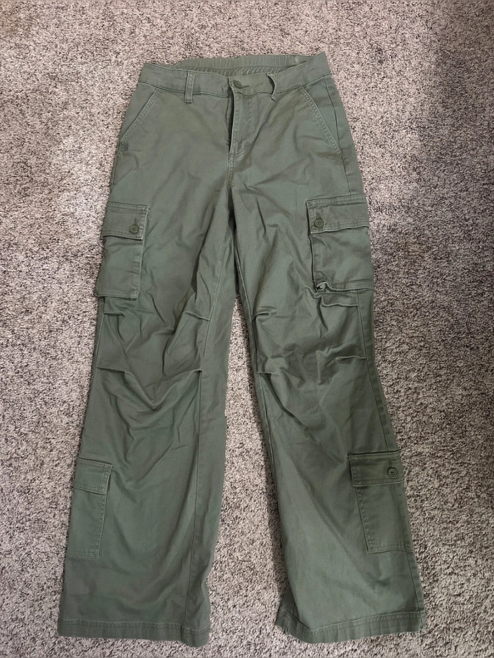 Olive Green Cargo Pants - Classic Utility Style